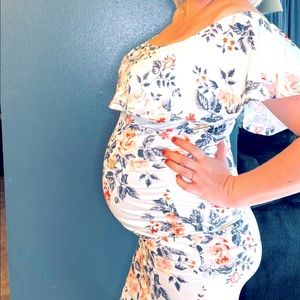 Jezero women’s maternity dress. Size M.